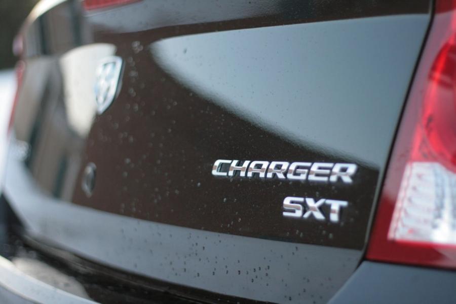  Dodge Charger SXT 3.5 2009 года  (фото 24 из 30)